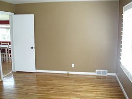 Sugarhouse Home For Lease in Salt Lake City, UT (Photo 5 of 8)