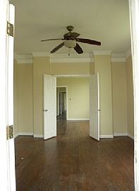 A Charming 3 Bedroom 1 Bath in Good Very Good Condition in New Orleans, LA (Photo 2 of 8)