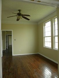 A Charming 3 Bedroom 1 Bath in Good Very Good Condition in New Orleans, LA (Photo 3 of 8)