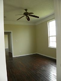 A Charming 3 Bedroom 1 Bath in Good Very Good Condition in New Orleans, LA (Photo 4 of 8)