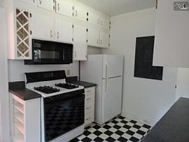 A 2 Beds and I Bathcharming Home W/living Room and Dining Room in Columbia, SC