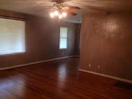 Beautiful 2 Bedroom, 1 Bathroom, 1 Car Garage in Oklahoma City, OK (Photo 5 of 10)