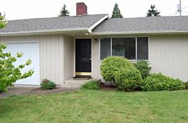 Updated! Enjoy Living in This Remodeled, Clean, and Well Mainta in Eugene, OR