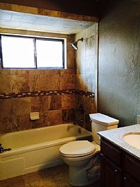 Freshly Painted Super Clean 3bdms 2baths Single Family Home in Edmond, OK (Photo 5 of 10)