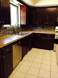 Freshly Painted Super Clean 3bdms 2baths Single Family Home in Edmond, OK (Photo 6 of 10)