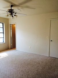 Freshly Painted Super Clean 3bdms 2baths Single Family Home in Edmond, OK (Photo 9 of 10)