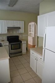 Charming Historical 3 Beds 1.5 Baths Cottage, Beautiful Hard Wo in Atlanta, GA (Photo 3 of 12)