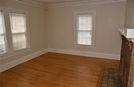 Charming Historical 3 Beds 1.5 Baths Cottage, Beautiful Hard Wo in Atlanta, GA (Photo 4 of 12)