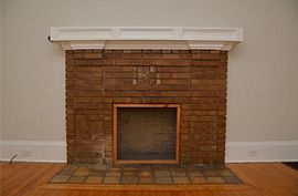 Charming Historical 3 Beds 1.5 Baths Cottage, Beautiful Hard Wo in Atlanta, GA (Photo 6 of 12)