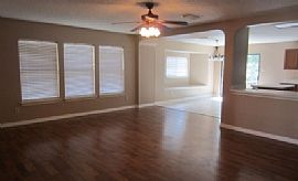 Great 3 Bedroom 2 Bath Home in An Established Area on The North in San Antonio, TX
