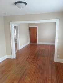 Updated, 2 Bedroom, One Bath Home on The S. Side of Des Moines  in Des Moines, IA