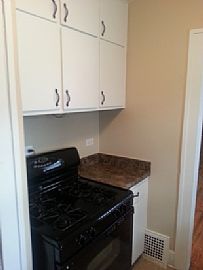 Updated, 2 Bedroom, One Bath Home on The S. Side of Des Moines  in Des Moines, IA (Photo 5 of 7)