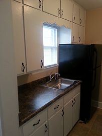 Updated, 2 Bedroom, One Bath Home on The S. Side of Des Moines  in Des Moines, IA (Photo 6 of 7)