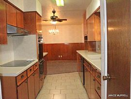 Single Family Home For Rent in Midland, TX (Photo 2 of 3)