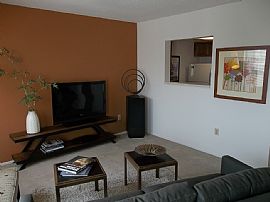 One Bed/one Bath in Overland Park  in Overland, KS (Photo 3 of 12)