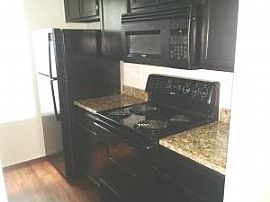 One Bed/one Bath in Overland Park  in Overland, KS (Photo 7 of 12)