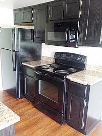 Check Out Our Newly Remodeled 2 Bed/1bath in Overland, KS