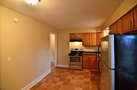  Cute 3 Bedroom, 2 Bath Brick Ranch Style Home in The Rosewood  in Columbia, SC (Photo 5 of 7)