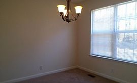 Beautiful 3 Bed 2.5ba Single Family Home in Beautiful and Crime in Nashville, TN (Photo 4 of 7)