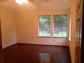 Fantastic 3/2/2 on a Quiet in Cypress, TX (Photo 4 of 9)