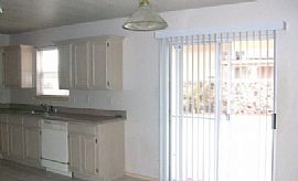 Beautiful Single Family Home with 3 Bedrooms, 2 Baths in El Paso, TX (Photo 4 of 6)