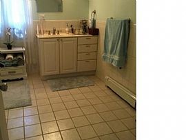  Beautifully Maintained Cape in Upper North End in Bridgeport, CT (Photo 4 of 4)