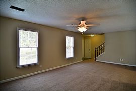 Wonderful Single Family House in a Great Neighborhood in Columbia, SC (Photo 6 of 9)