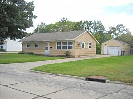 Nice Cute 3beds 1.5bath Ranch  Style Home in a Great Ne Locatio in Cedar Rapids, IA