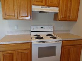 Marvelous 3br and 2bth. Built in 2002. Eagle Creek Subdivision in Broken Arrow, OK (Photo 5 of 6)