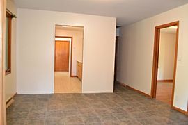 Spacious 3 Bedroom and 2 Bathroom House Located in West Joliet. in Joliet, IL (Photo 3 of 7)