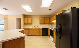 Awesome 3 Bed 2.5 Bed, Spacious Single Family Home in Austin, TX (Photo 2 of 7)