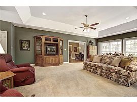 Full Brick Ranch with Basement Has Open Floorplan in Charlotte, NC (Photo 3 of 7)