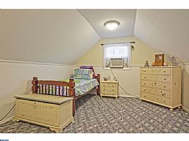 Well Maintained Colonial Cape in Yardville in Hamilton, NJ (Photo 5 of 7)