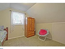 Well Maintained Colonial Cape in Yardville in Hamilton, NJ (Photo 6 of 7)