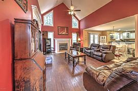 This Home Needs a New Family to Love! in Louisville, KY (Photo 3 of 7)