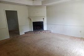 New Carpet and Fresh Paint in Baton Rouge, LA (Photo 2 of 8)