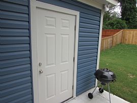  This Is a Charming Home in The Desirable West End in Greenville, SC (Photo 6 of 6)