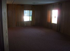 2 Bed 2 Bath Fruit Trees Lg Backyard in Hemet, CA (Photo 5 of 5)