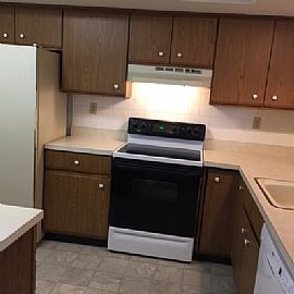 Beautiful Home For Rent  in Colorado Springs, CO (Photo 2 of 4)