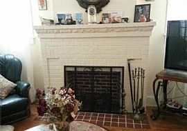 Immaculate and Spacious 3beds 1.5bath/1 Car Garage in Allentown, PA (Photo 3 of 11)