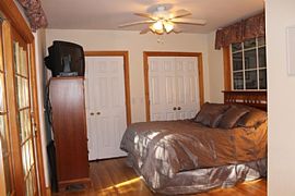 Completely Updated Beautiful Home in Sought After Oronoque Sect in Stratford, CT (Photo 6 of 6)