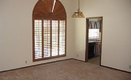 Beautiful 3 Bed 2 Bath Ranch Style Home in Quiet and Crime Free in Phoenix, AZ (Photo 4 of 6)