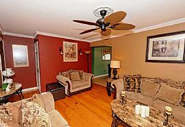 Absolutely Awesome Ranch on a Dead End Street in South Colonie in Colonie, NY (Photo 5 of 7)