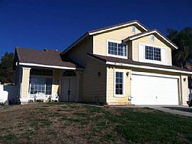 Beautiful Yellow House in Rialto, CA