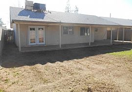 Immaculate and Cute 4 Bed 2 Baths in a Quiet Neighborhood in Phoenix, AZ (Photo 7 of 9)