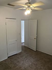 Large Renovated 3 Bedroom / 1 Bath Home For Rent. in Jacksonville, FL (Photo 8 of 11)