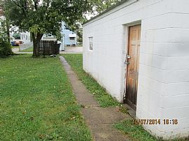 You Will Not Find a Nicer House to Rent in This Neighborhood!  in Columbus, OH (Photo 10 of 11)