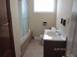  You Will Not Find a Nicer House to Rent in This Neighborhood!  in Columbus, OH (Photo 6 of 11)