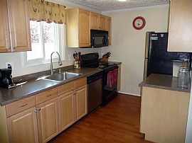 3br, 1.5b Townhouse For Rent in Damascus, MD (Photo 3 of 12)