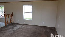 Beautiful 3 Bed, 2 Bath in Jacksonville, FL (Photo 2 of 10)
